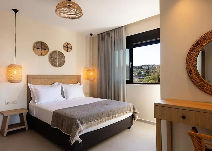 Apartment Isla Luxury - Private Hot Tub - 100m From Rethymno