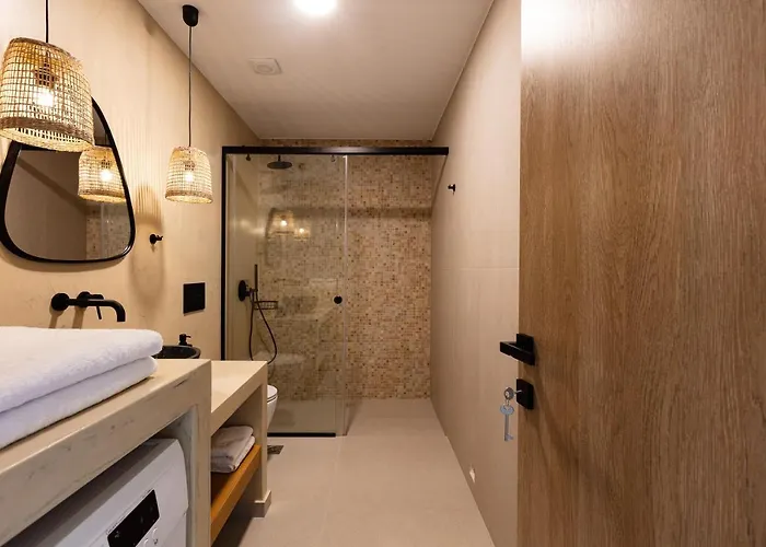 Isla Luxury - Private Hot Tub - 100m From Apartment *